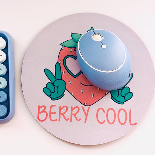 Berry Cool Round Mousepad, Strawberry Design